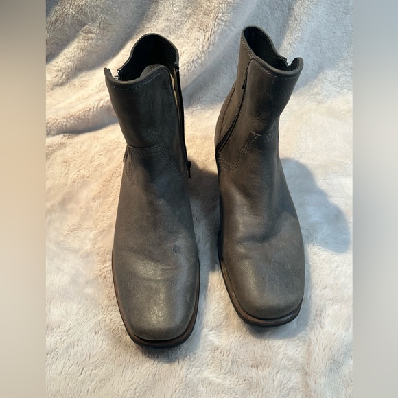 Wolky leather Boots women size 41 or 9.5 - Picture 2 of 7